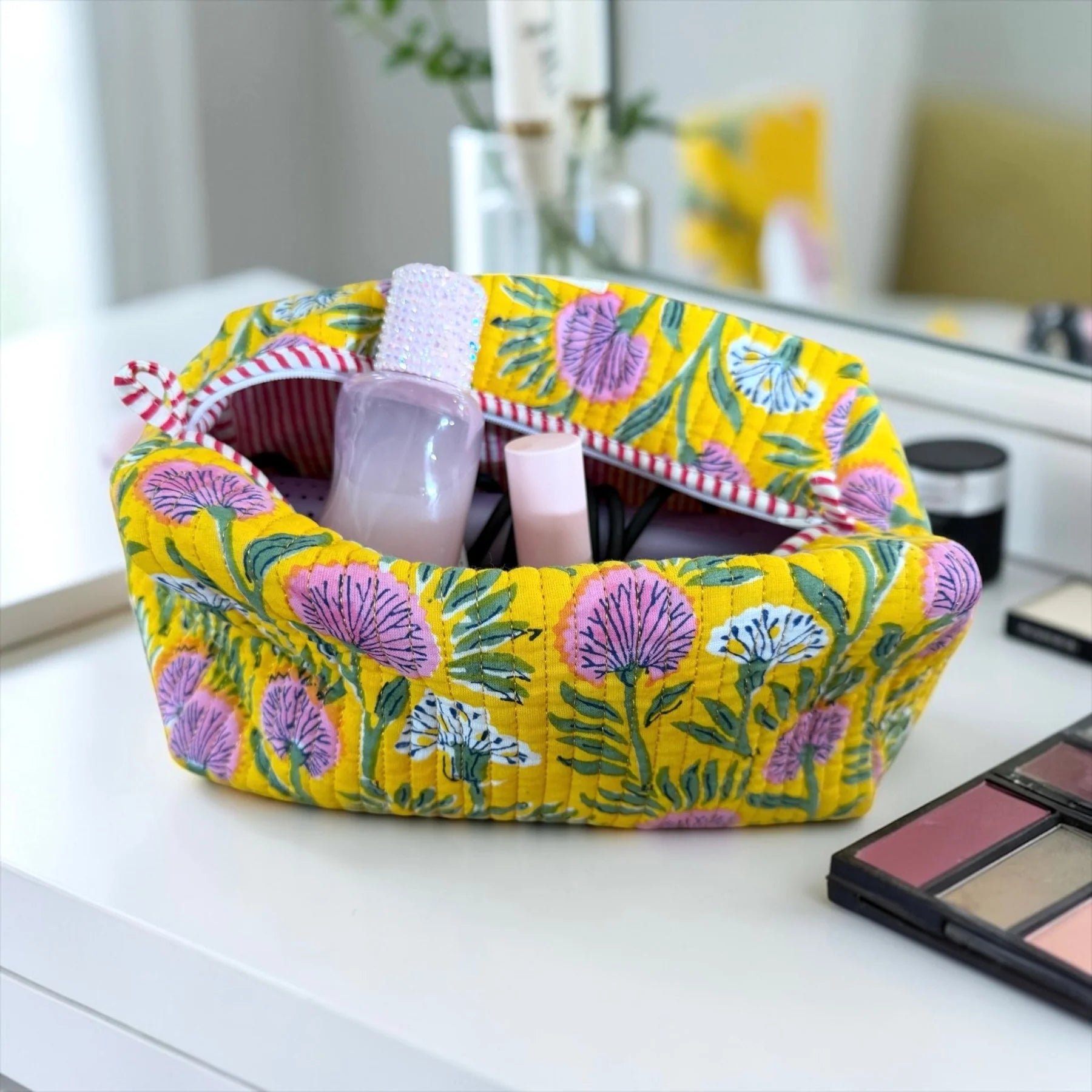 Amelia Rose - Azalea Cosmetic Pouch - Large