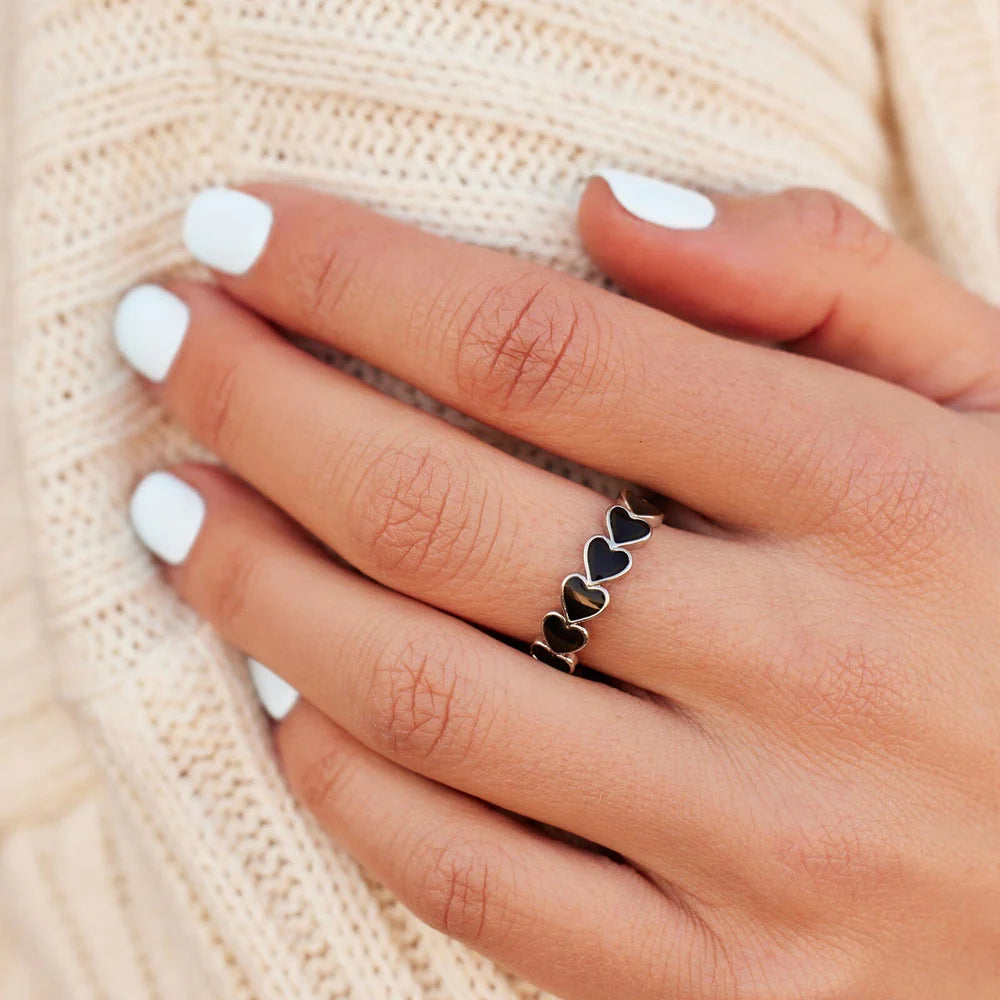Pura Vida Mood Love Hearts Band Ring