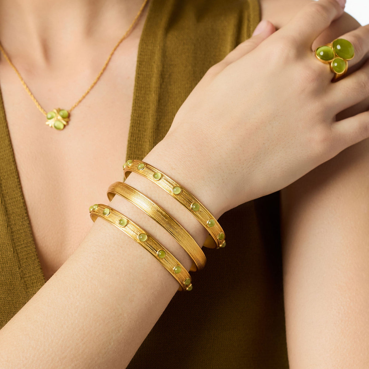 Julie Vos - Cobblestone Stacking Bangle - Gold Medium