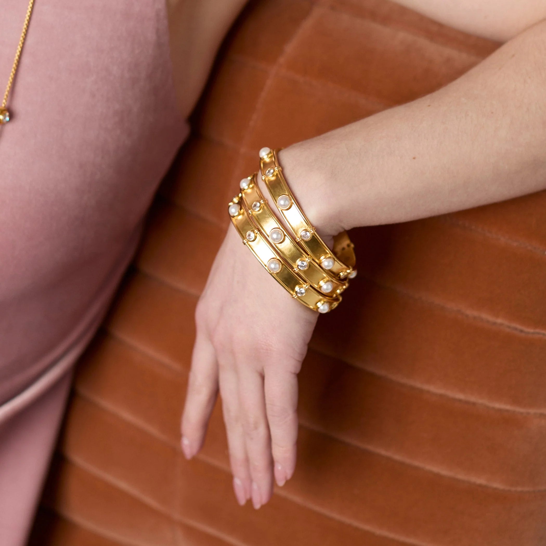 Julie Vos - Tribeca Bangle - Pearl/Medium