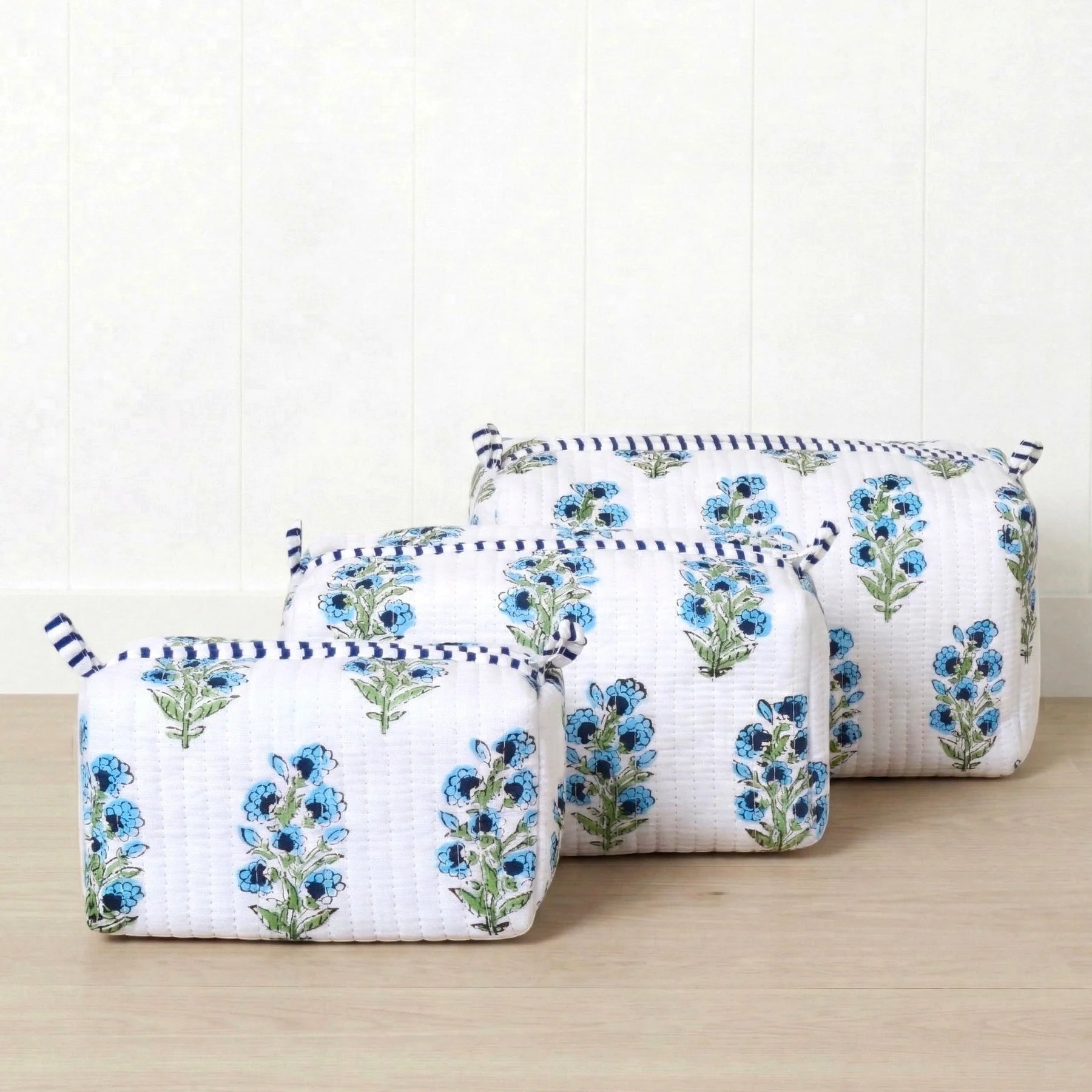 Amelia Rose - Lily Cosmetic Pouch - Large